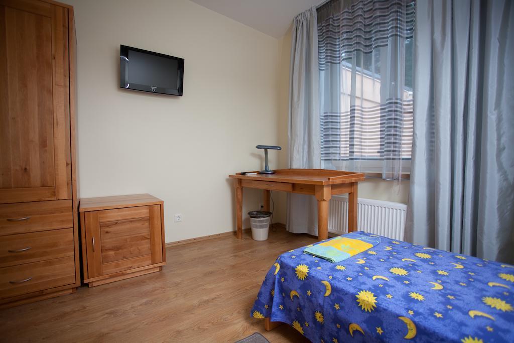 Sajutu Parka Hostelis Valmiera Exteriör bild